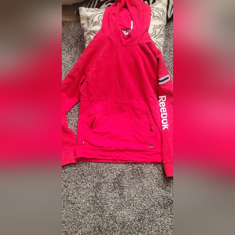 Kids Reebok Sweater - Picture 2 of 4